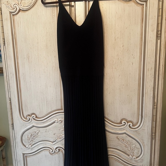 RETAIL $365   NWT MILLY CAMI TOP PLEATED MIDI DRESS SIZE L Mske an offer - Picture 3 of 11